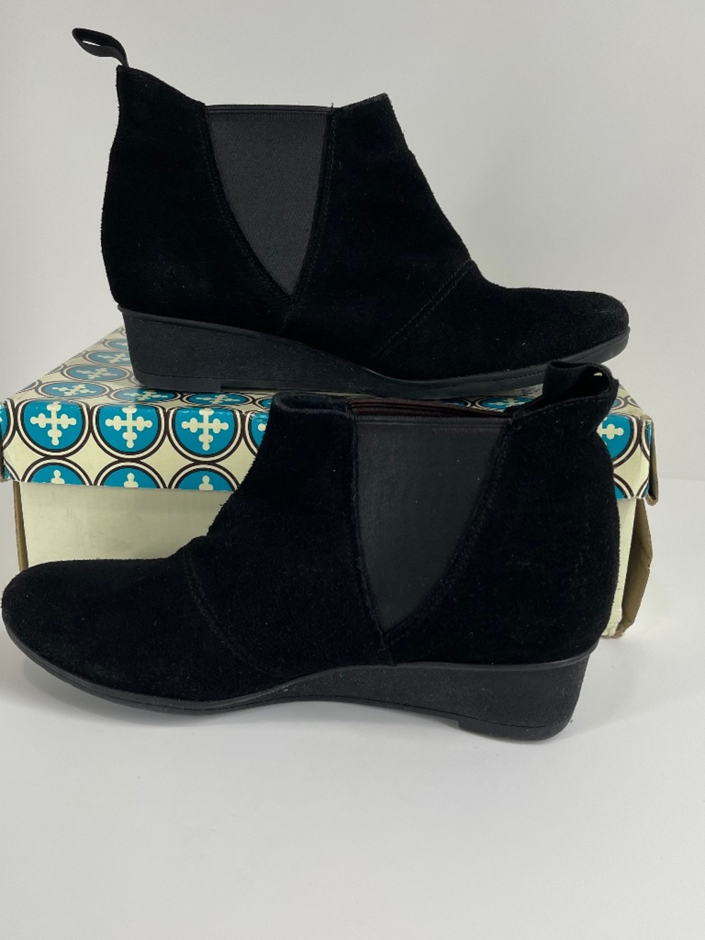 Charleston Shoe Company Huger Ankle Bootie Size 7